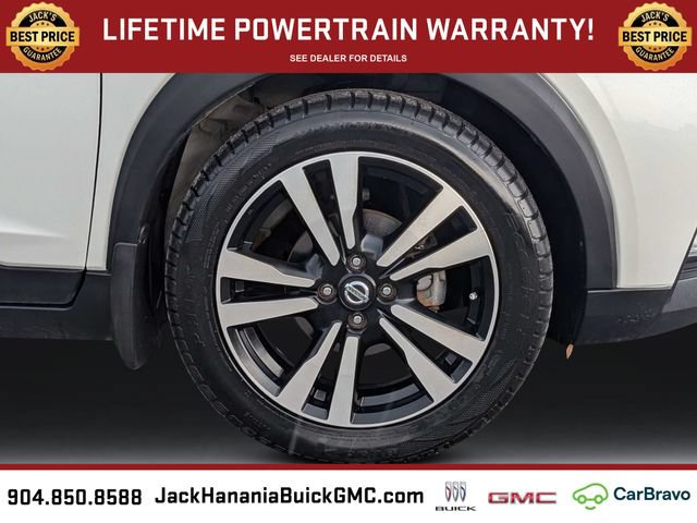 Used 2020 Nissan Kicks SR w/ SR Premium Package FWD image 11