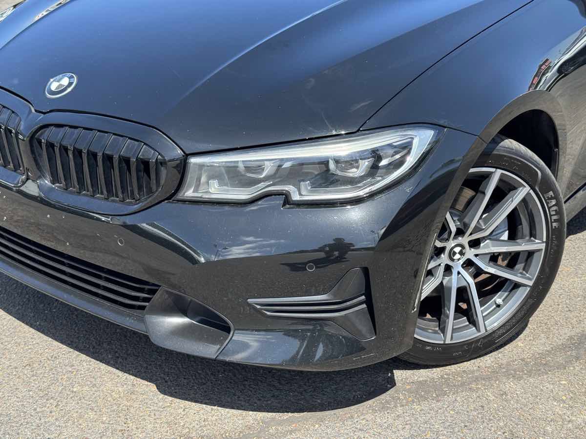 Used 2020 BMW 330i Sedan w/ Premium Package RWD image 3