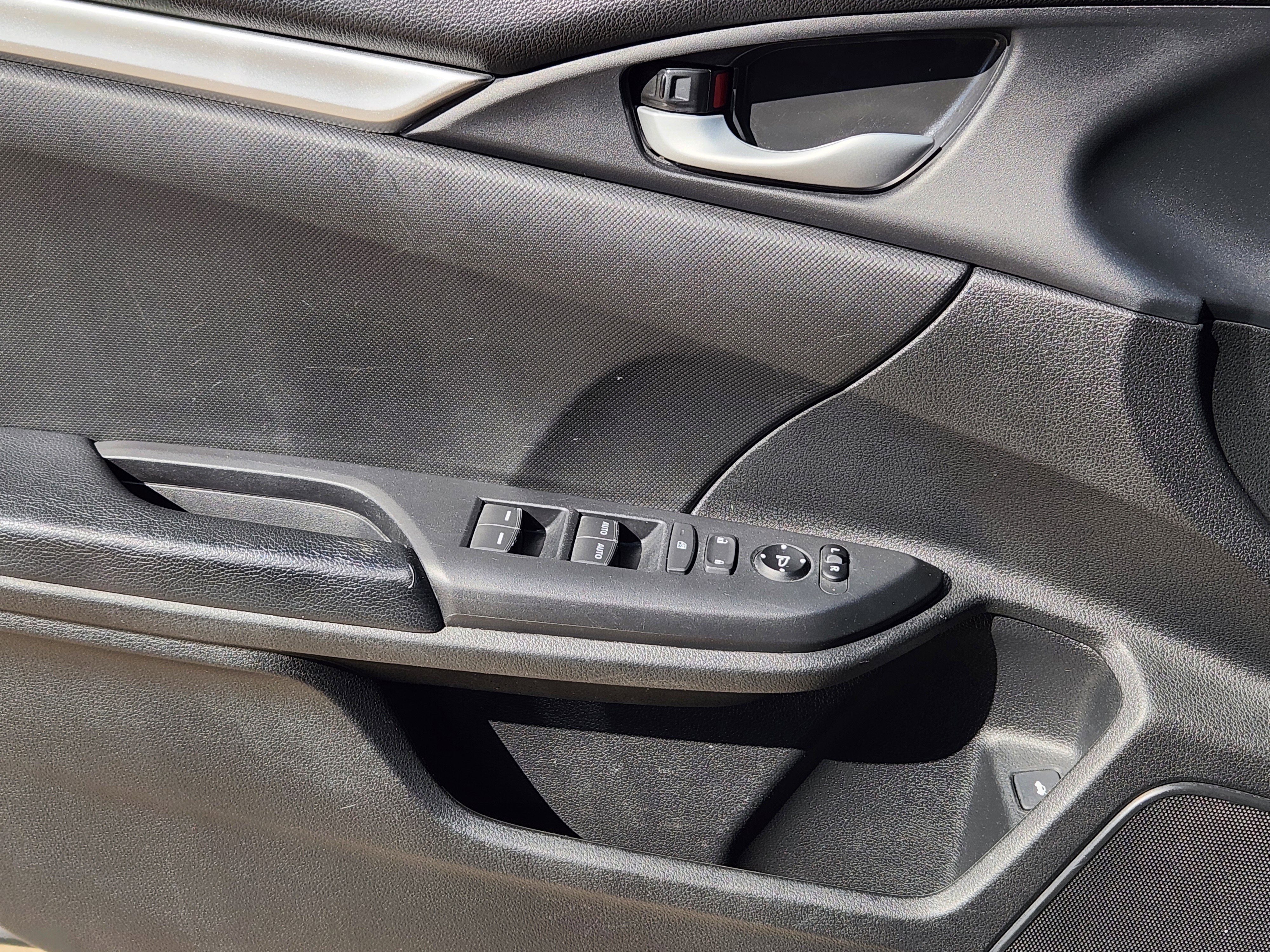 Used 2020 Honda Civic Sport image 23