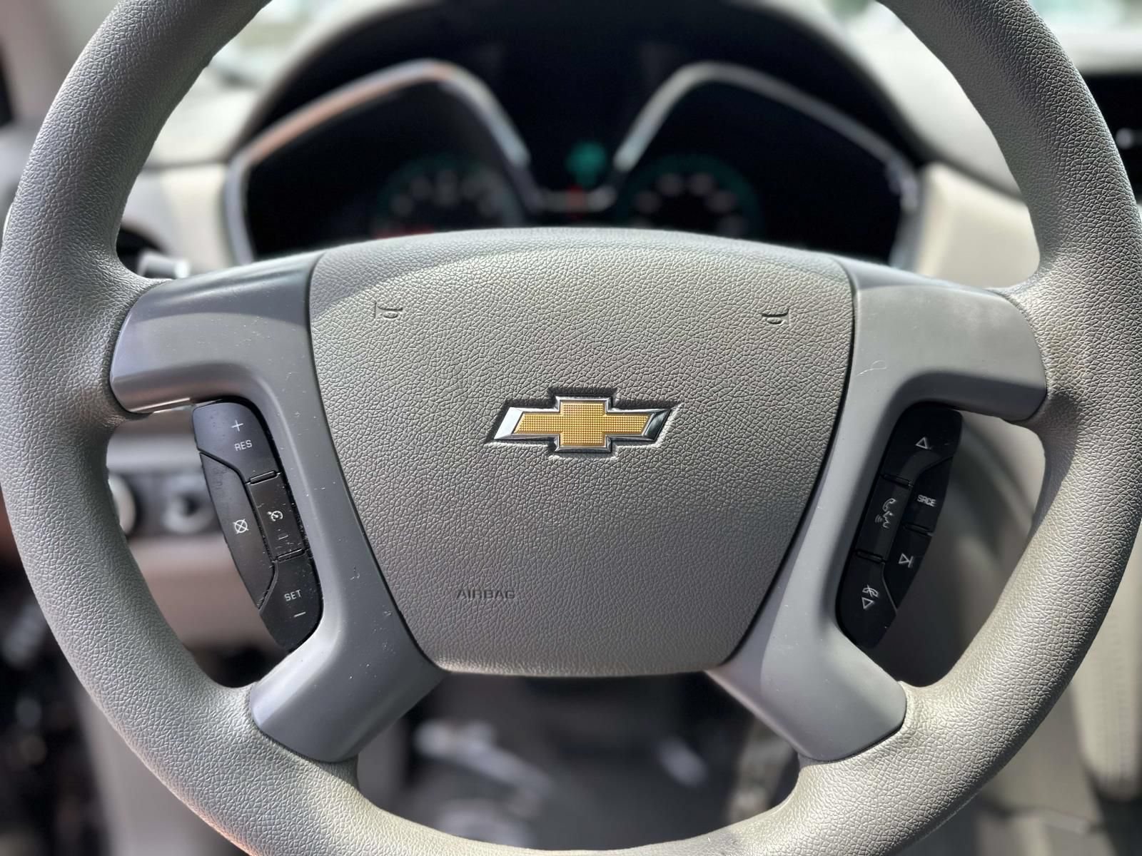 Used 2017 Chevrolet Traverse LS FWD image 14