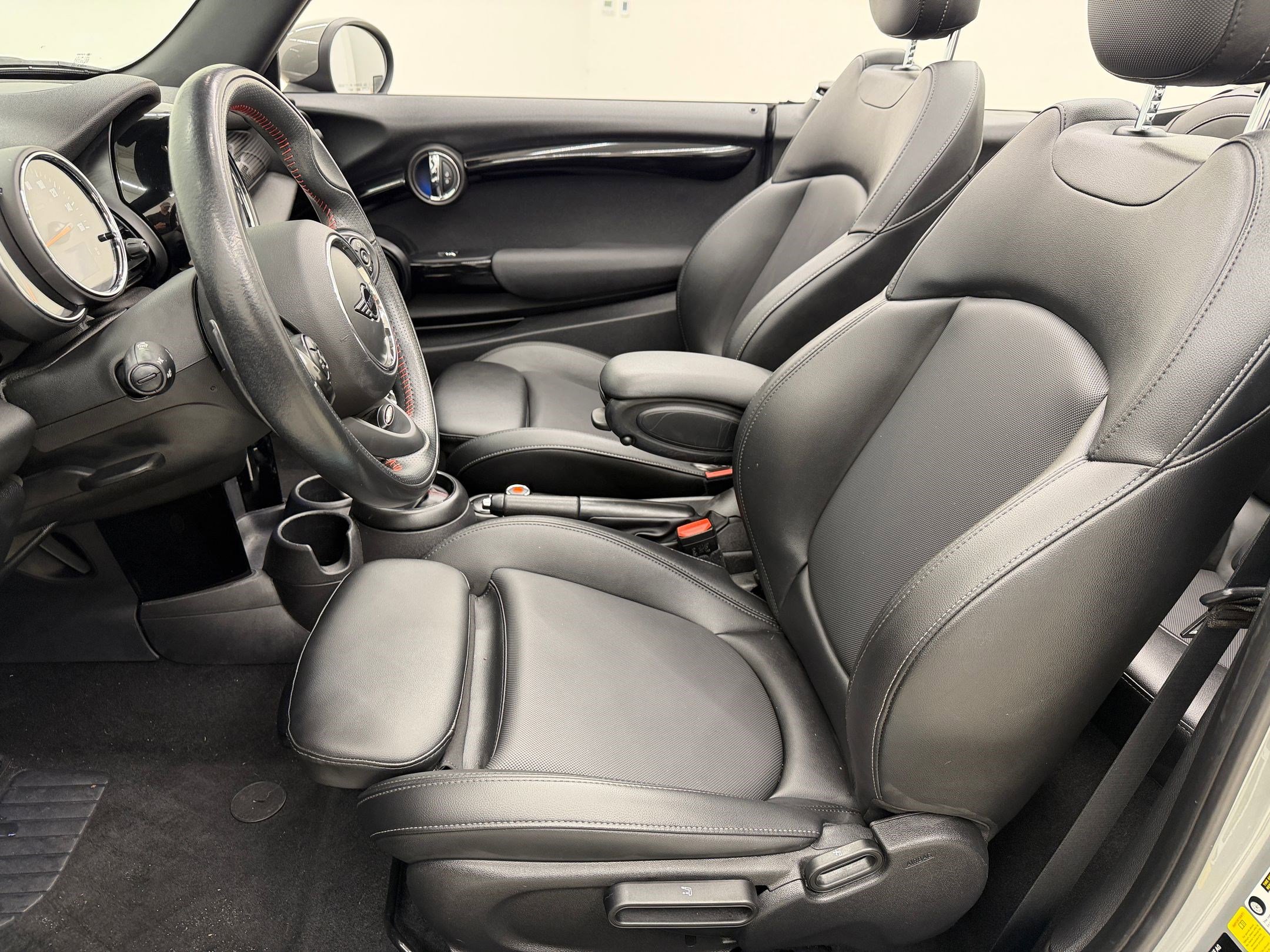 Used 2021 MINI Cooper S image 5