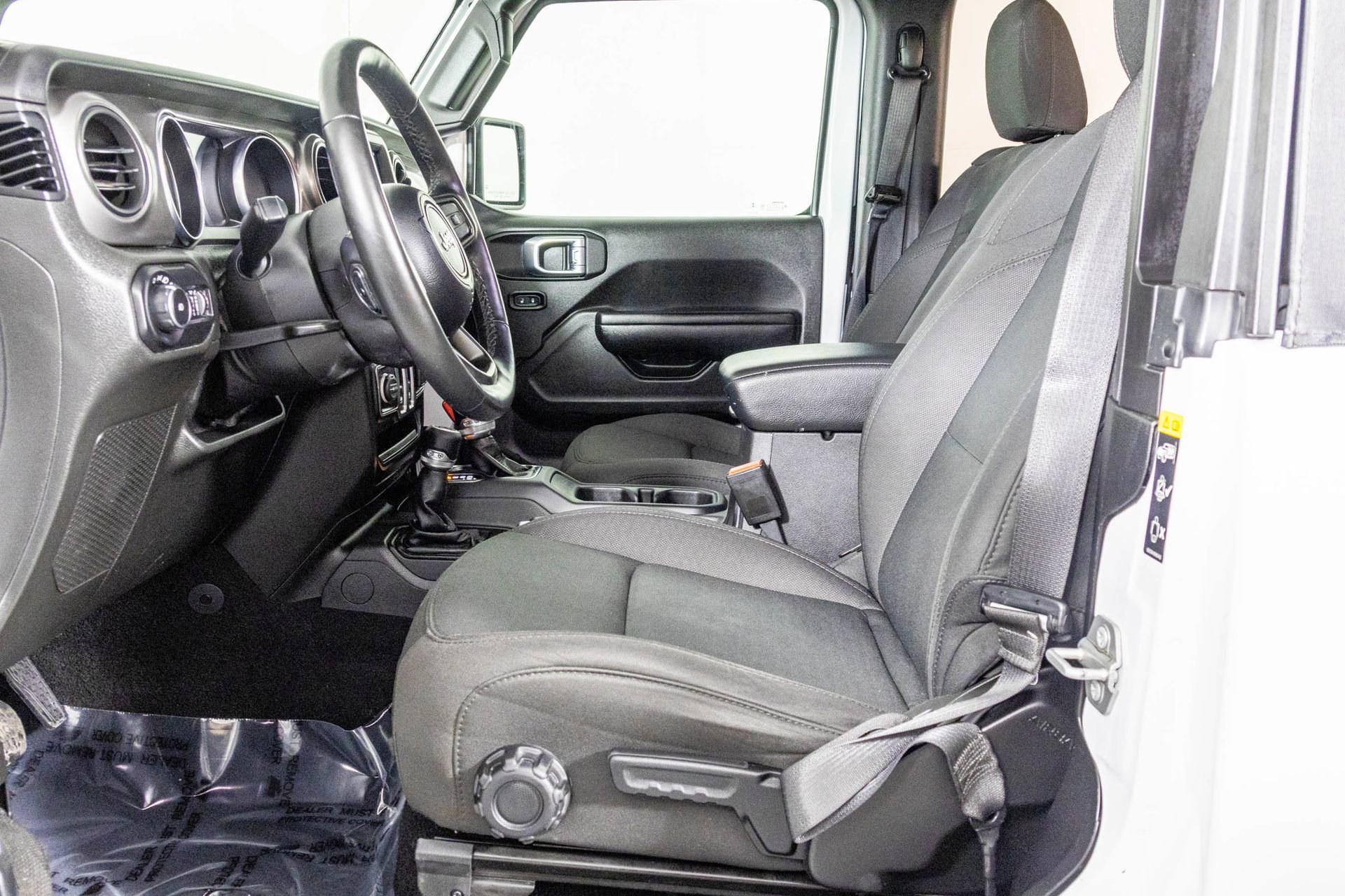 Used 2021 Jeep Wrangler Willys w/ LED Headlamp & Fog Lamp Group image 66