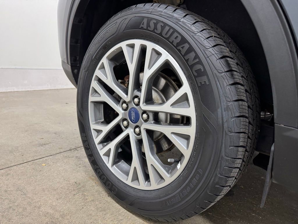 Used 2022 Ford Escape SEL w/ Equipment Group 302A image 24