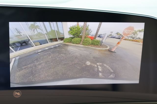 Used 2024 Cadillac XT4 Luxury w/ Cold Weather Package FWD image 27
