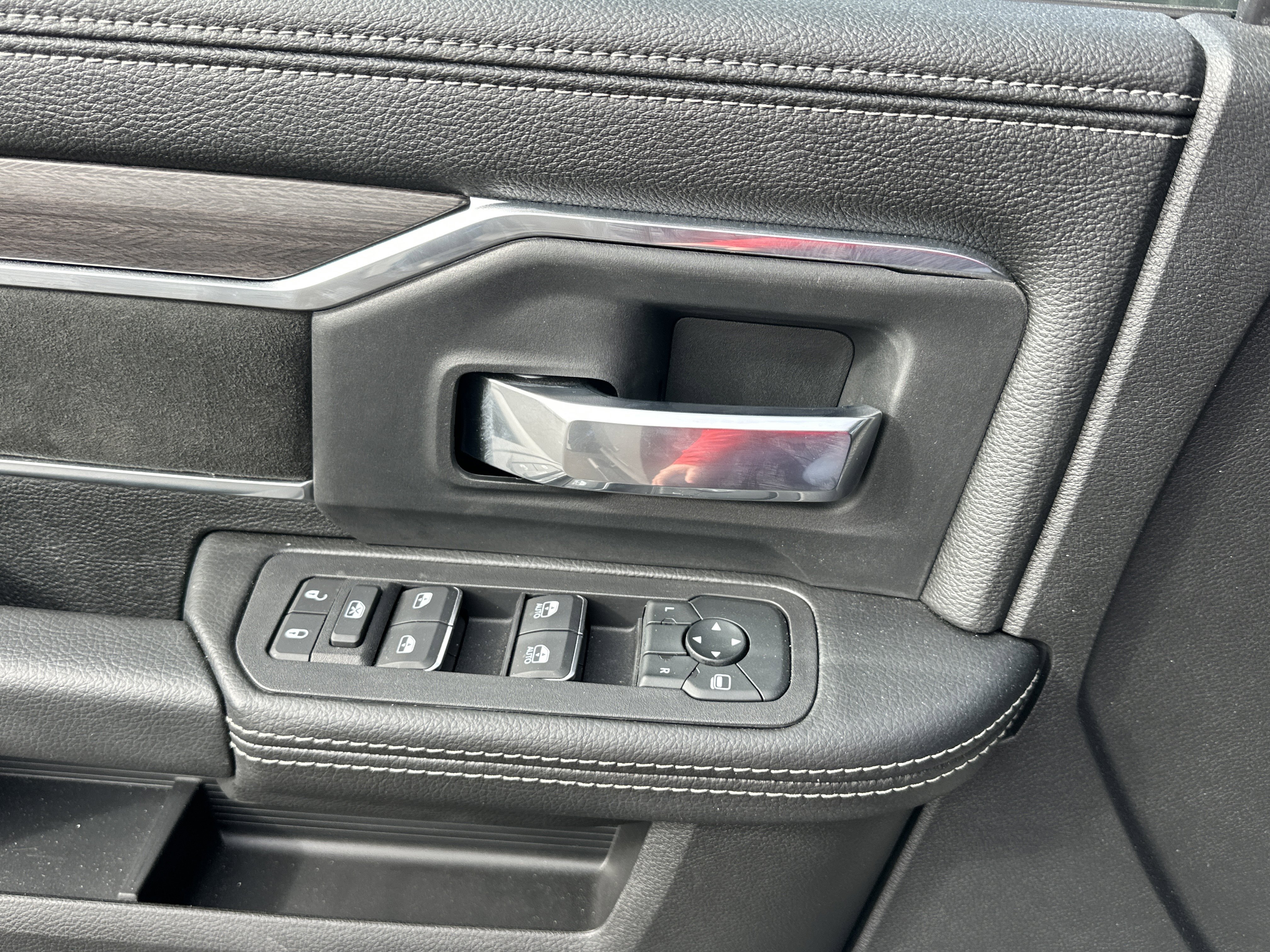 New 2026 RAM 5500 Laramie w/ Laramie Trim Package image 33