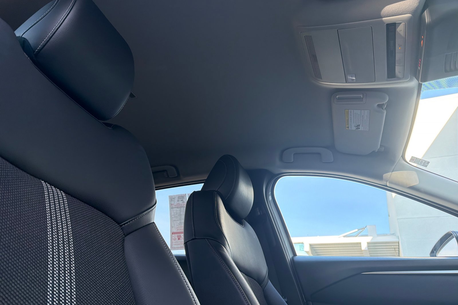 Used 2025 MAZDA CX-50 AWD 2.5 S w/ Preferred Package image 17