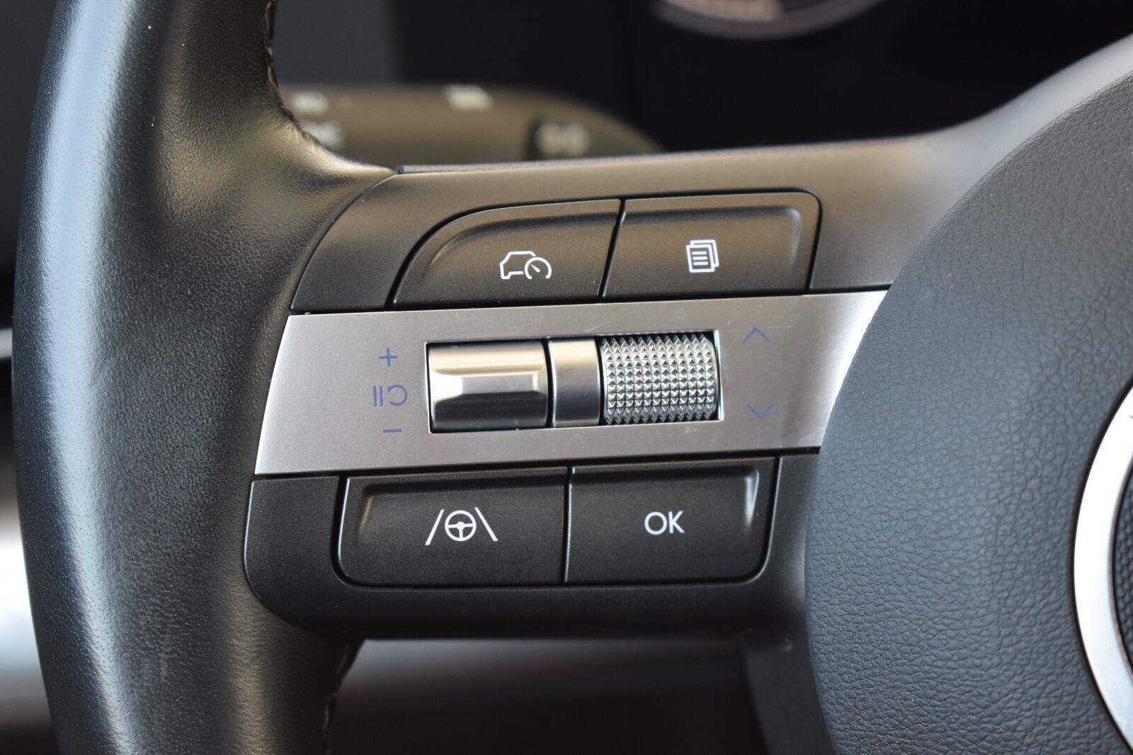 Used 2025 Hyundai Kona SEL AWD/4WD image 7