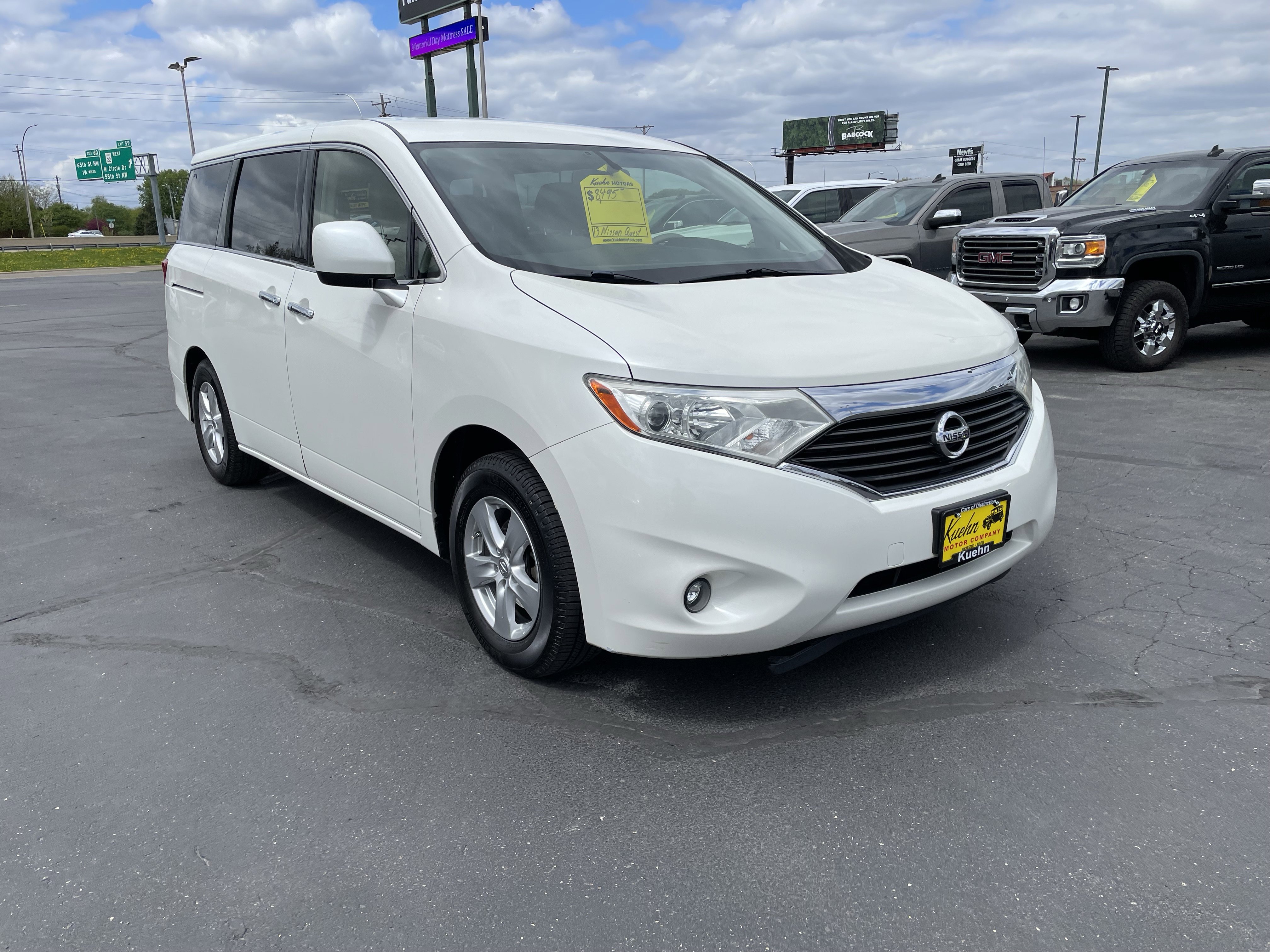 Used 2013 Nissan Quest SV FWD image 2