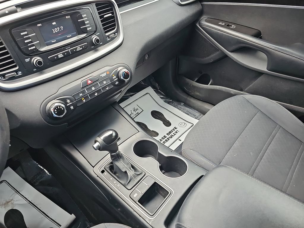 Used 2017 Kia Sorento FWD image 28