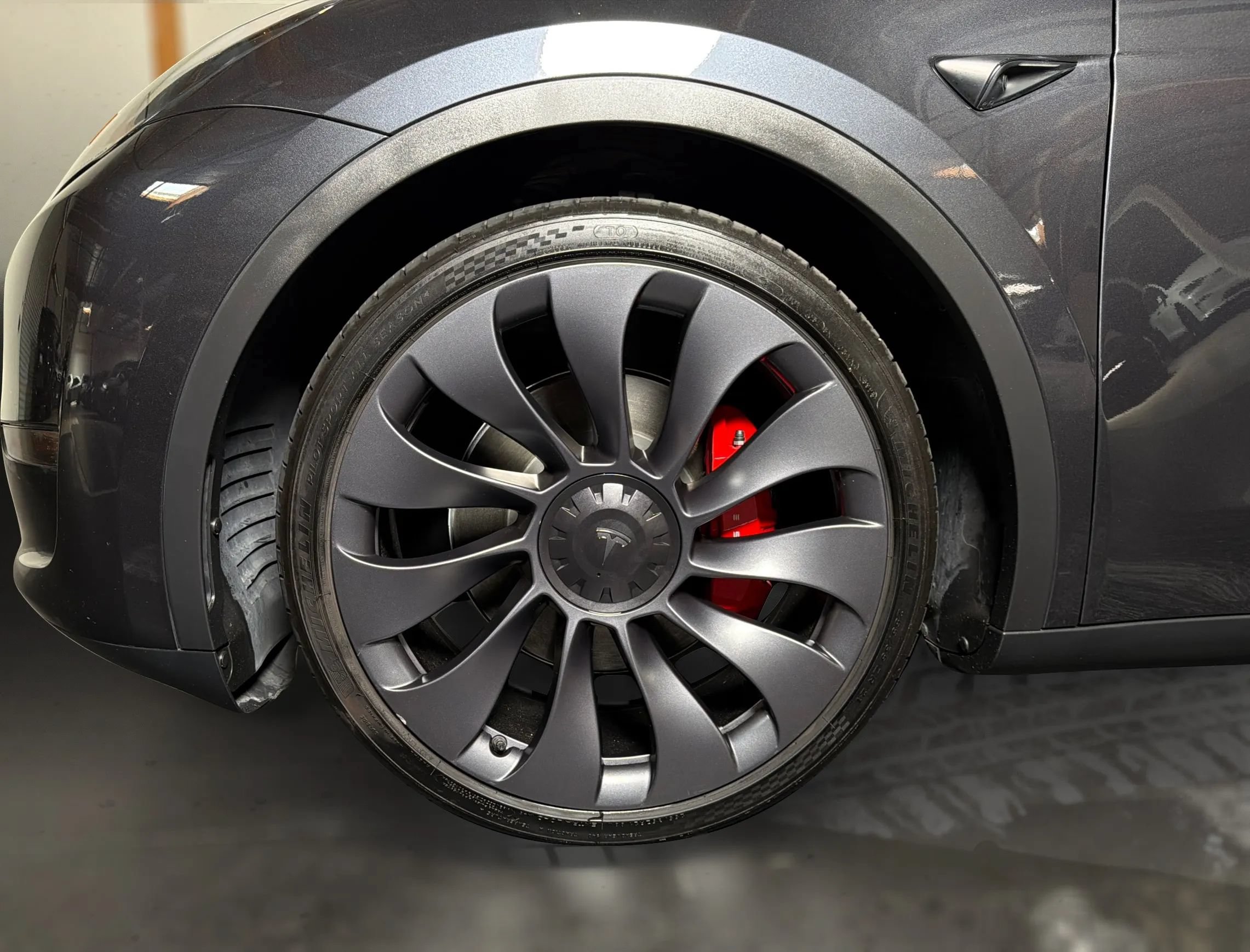 Used 2024 Tesla Model Y Performance AWD/4WD image 20