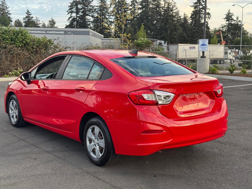 Used 2018 Chevrolet Cruze LS FWD image 6