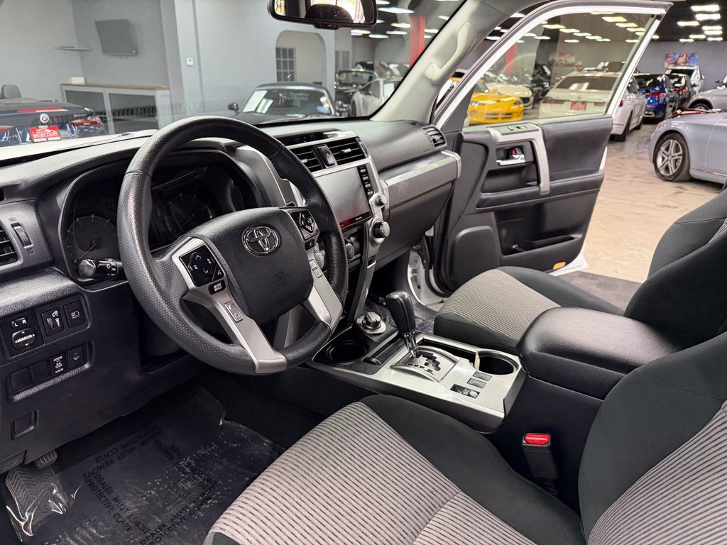 Used 2024 Toyota 4Runner SR5 AWD/4WD image 35