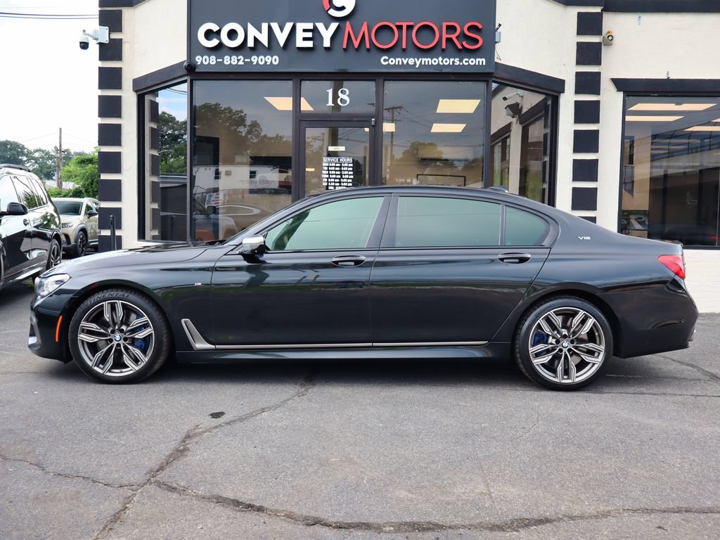 Used 2018 BMW M760i xDrive w/ Luxury Rear Seating Package AWD/4WD image 5