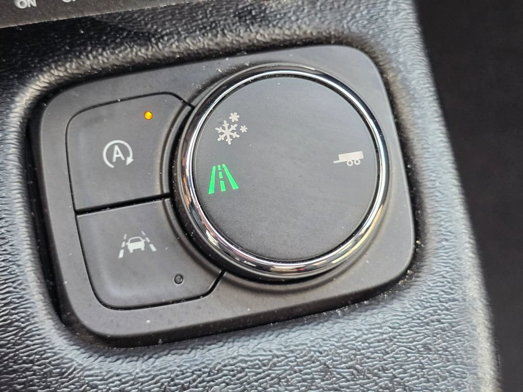 Used 2023 Chevrolet Traverse LT w/ LT Premium Package FWD image 36