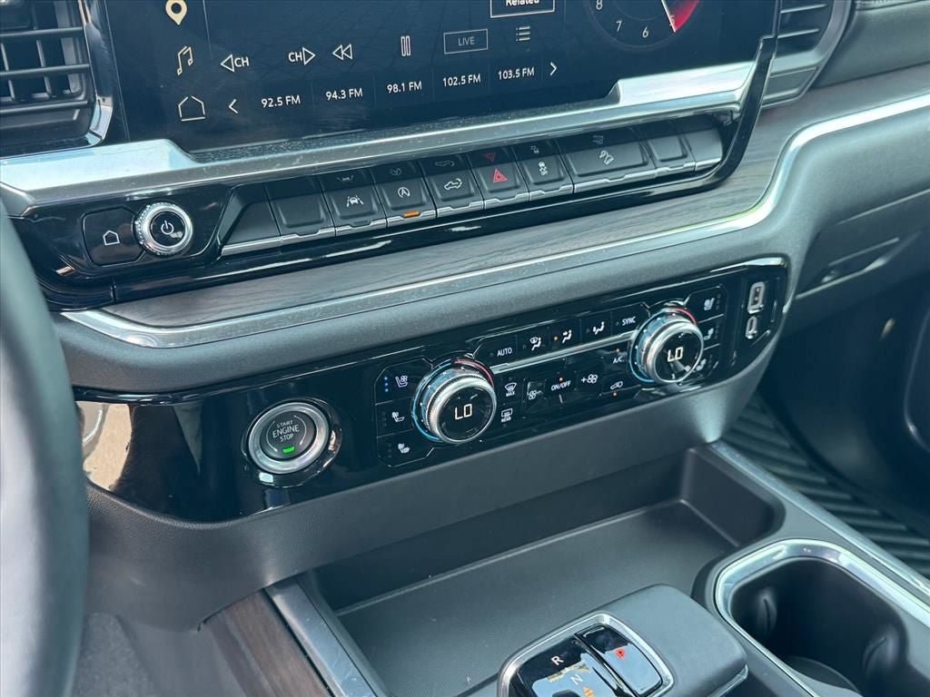 Used 2023 GMC Sierra 1500 SLT w/ SLT Premium Package AWD/4WD image 26