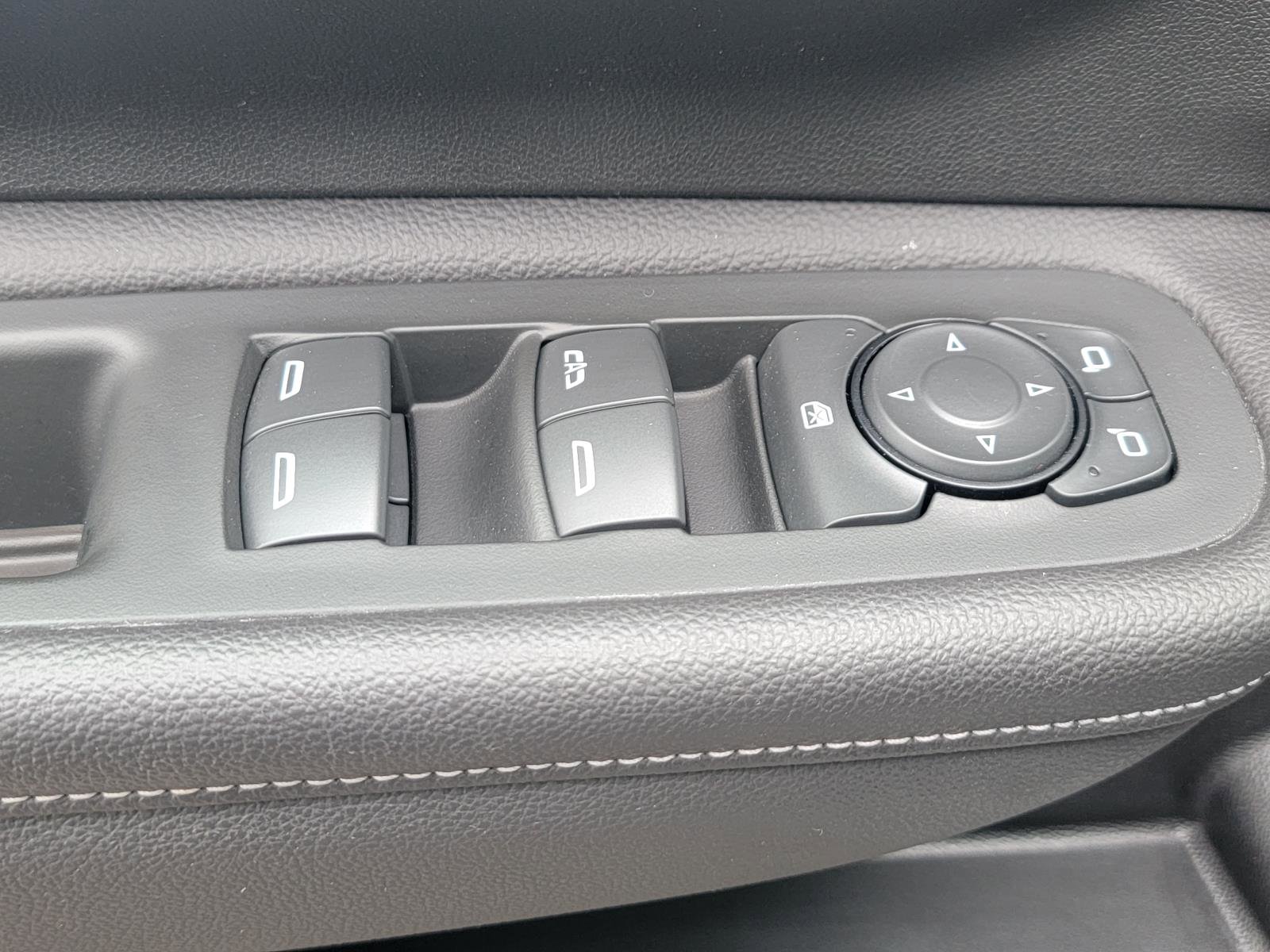 Used 2022 GMC Terrain SLT w/ Infotainment Package II image 32