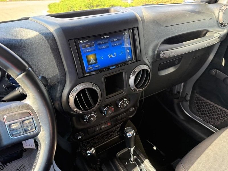 Used 2018 Jeep Wrangler Sport AWD/4WD image 24