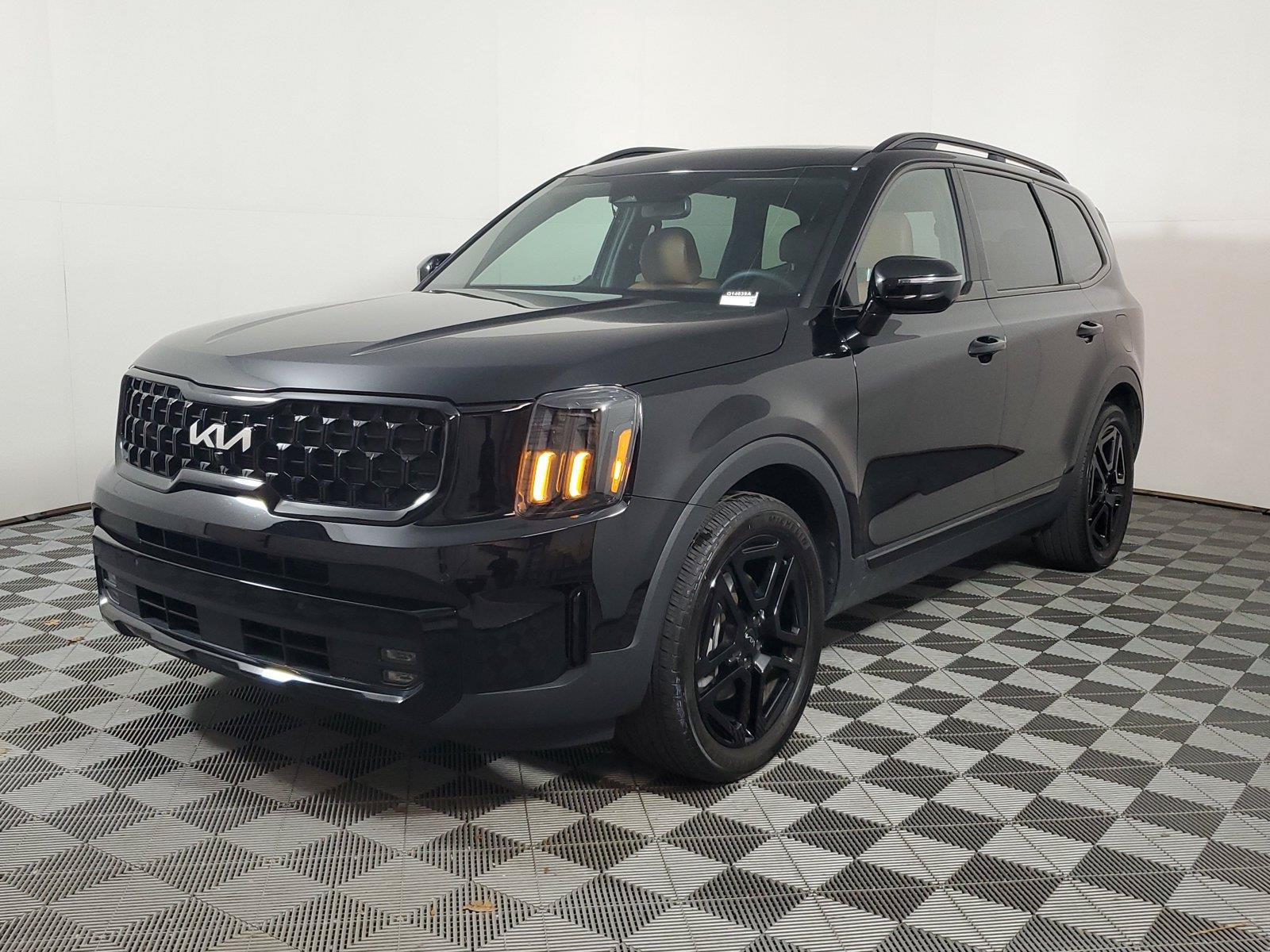 Used 2024 Kia Telluride SX X-Line AWD/4WD image 3
