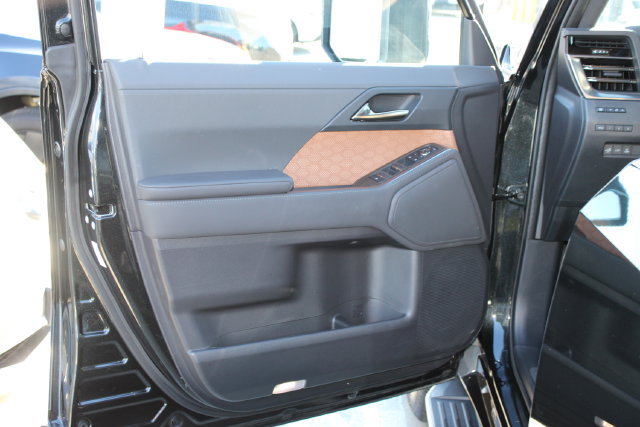 Certified 2025 Lexus GX 550 w/ Accessory Package (2T) AWD/4WD image 11