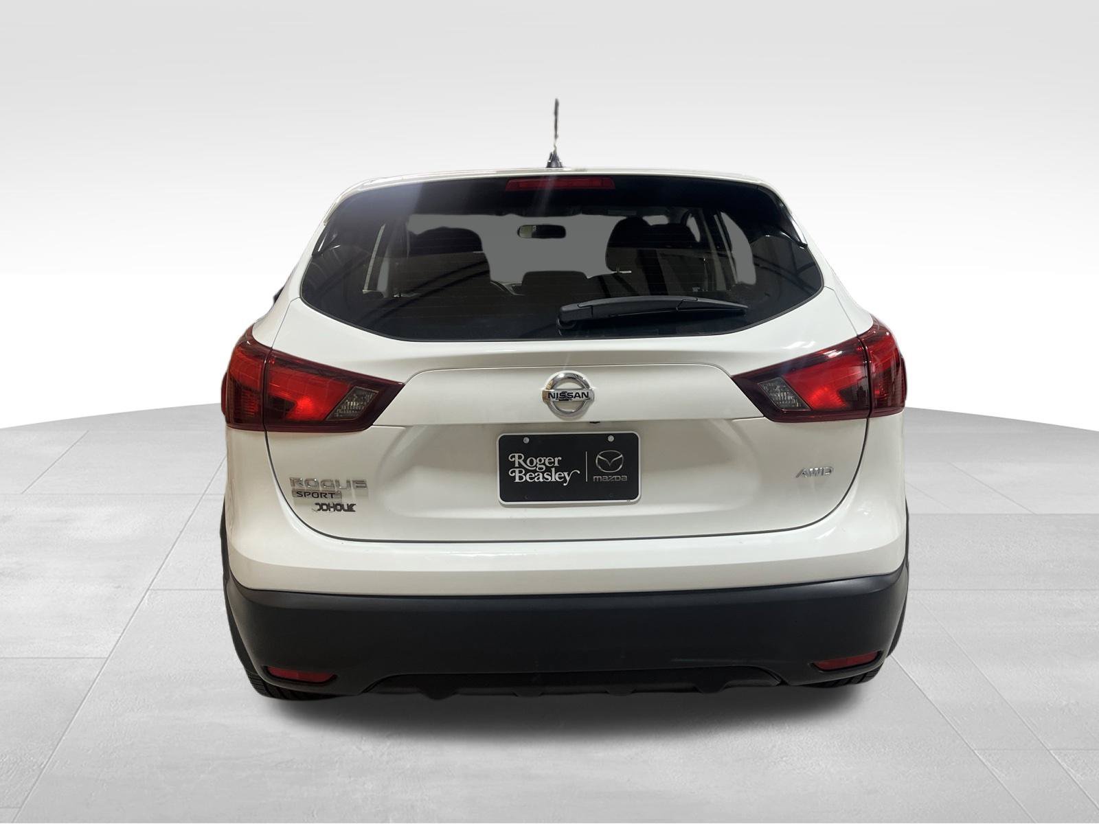 Used 2018 Nissan Rogue Sport S w/ S Appearance Package AWD/4WD image 6