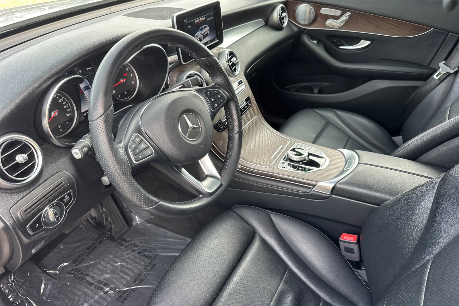 Used 2019 Mercedes-Benz GLC 300 4MATIC image 13