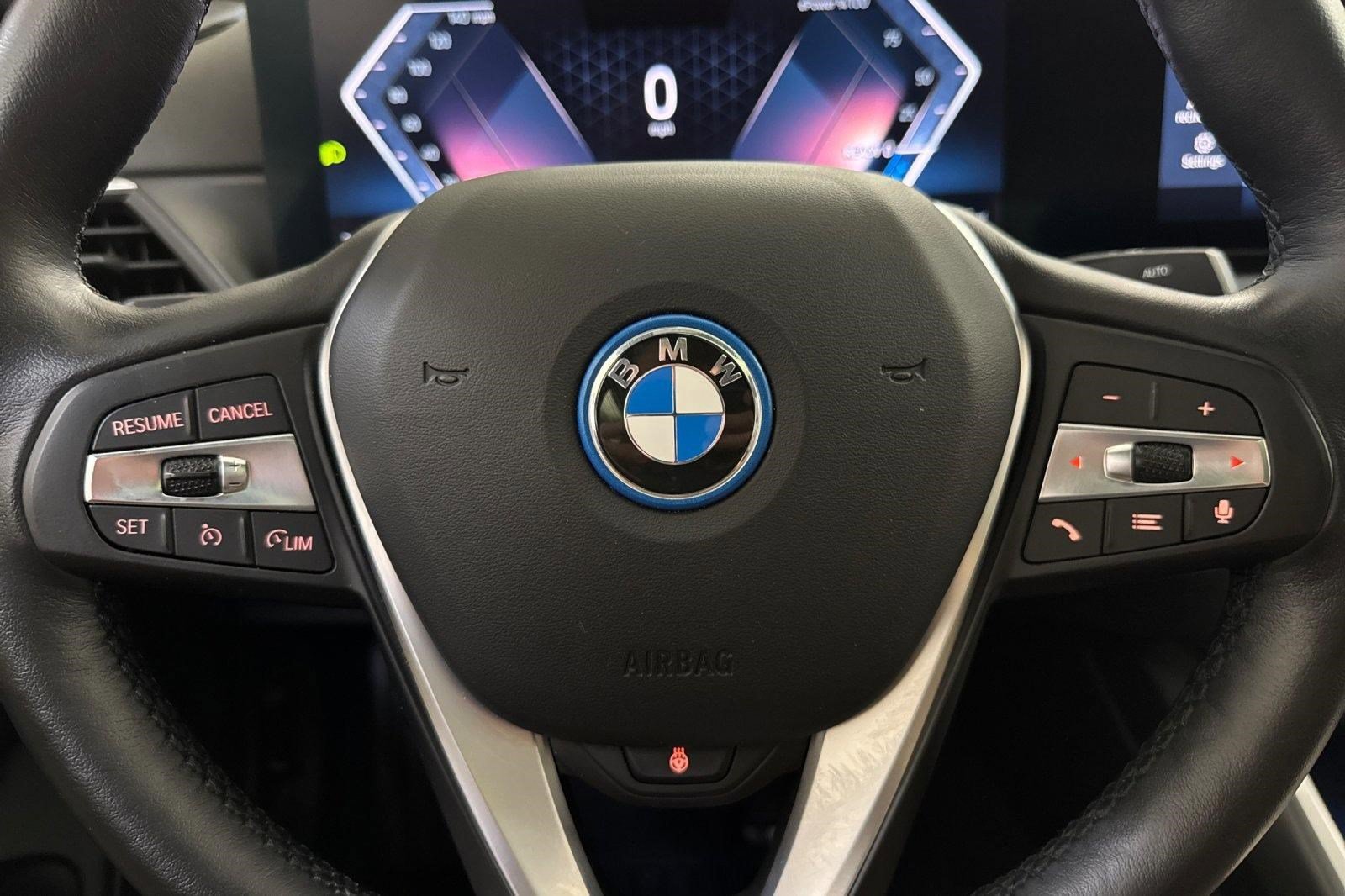 Used 2023 BMW i4 eDrive40 w/ Premium Package RWD image 17