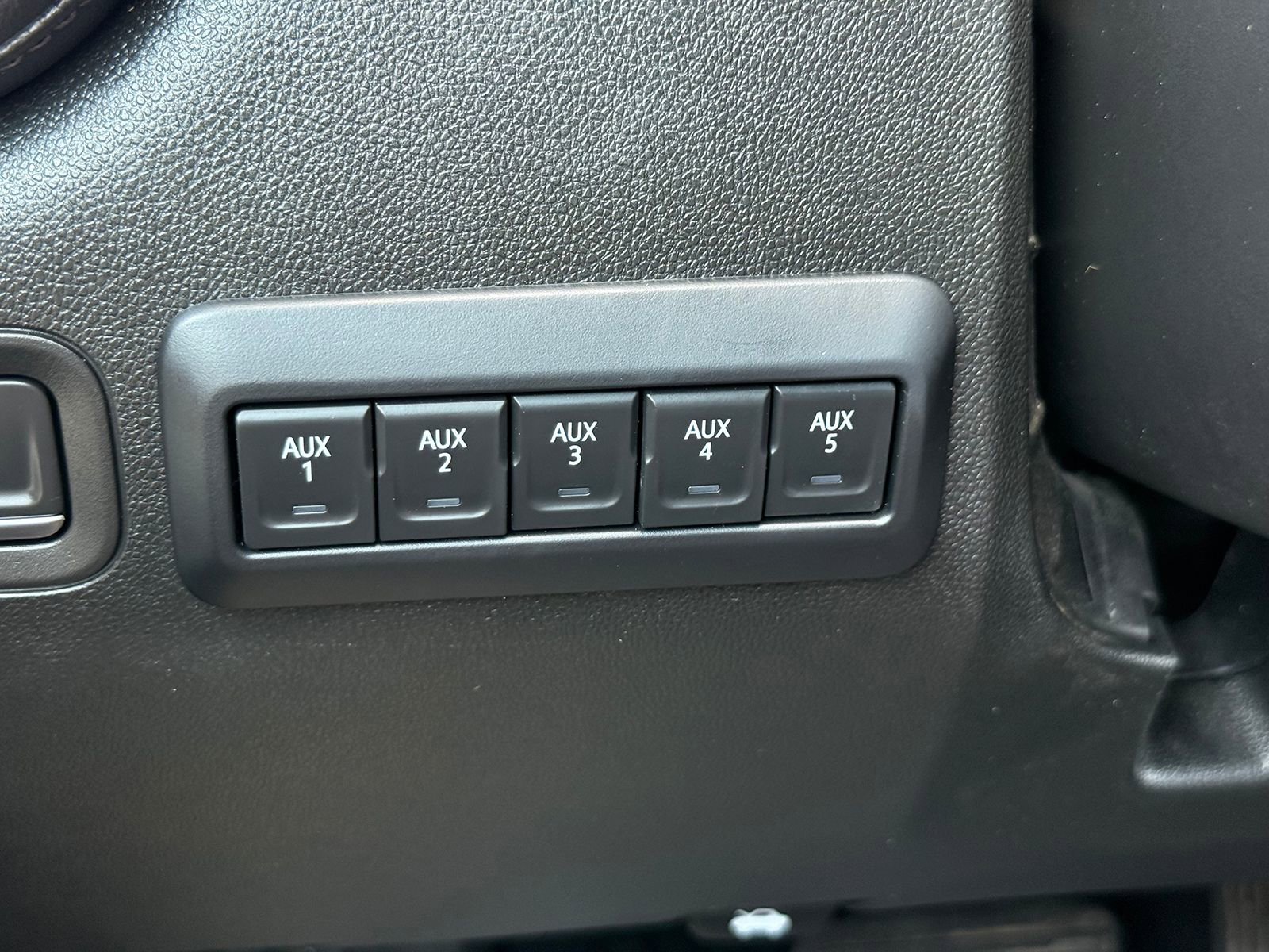 Certified 2022 Chevrolet Silverado 2500 LT w/ Convenience Package image 36