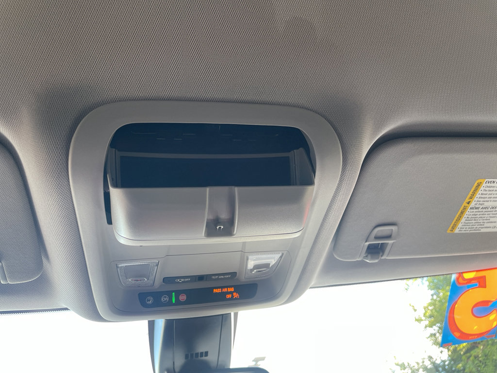 Used 2025 Chevrolet Blazer LT w/ Midnight/Sport Edition image 40