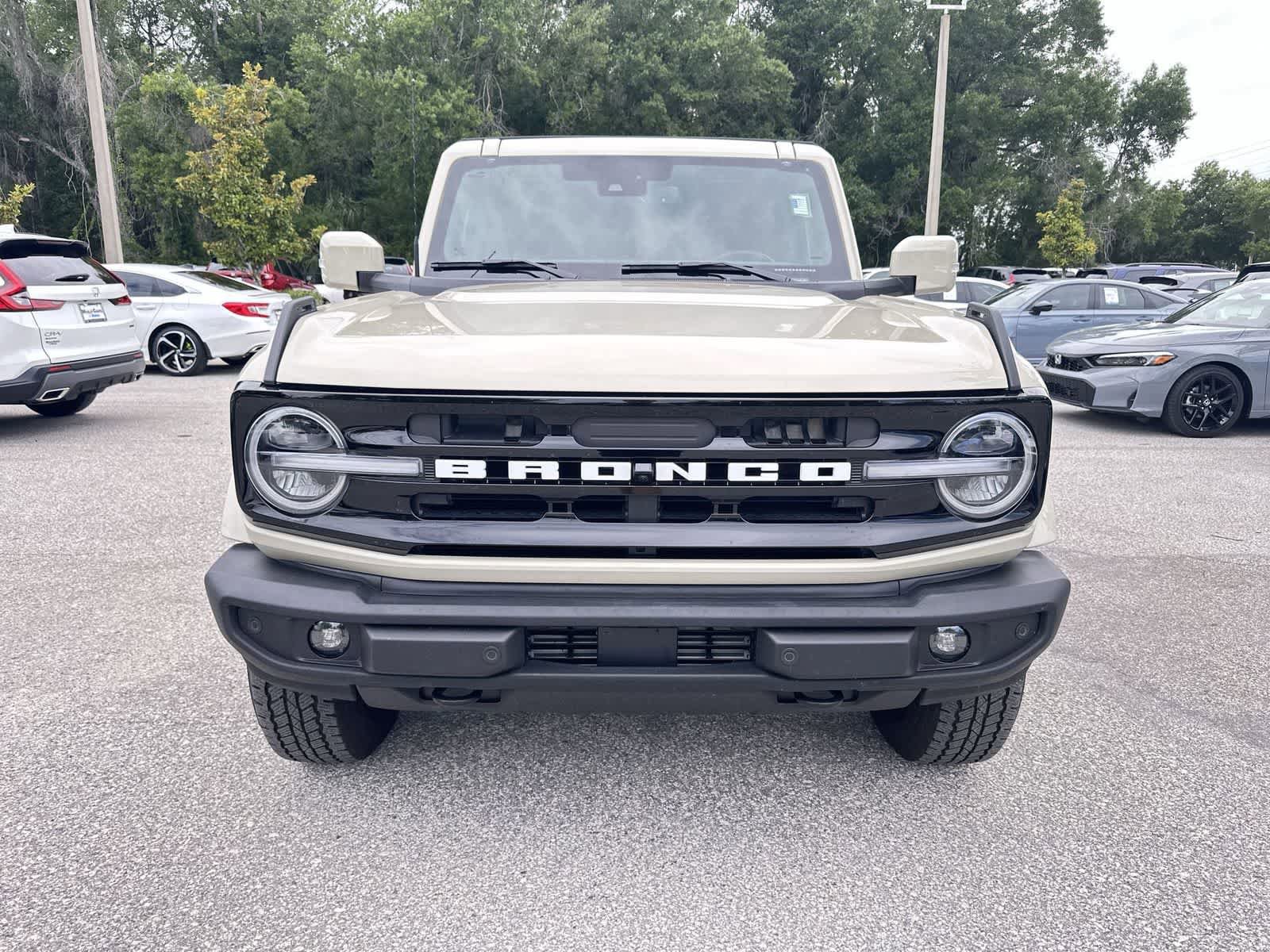 Used 2025 Ford Bronco Outer Banks AWD/4WD image 9