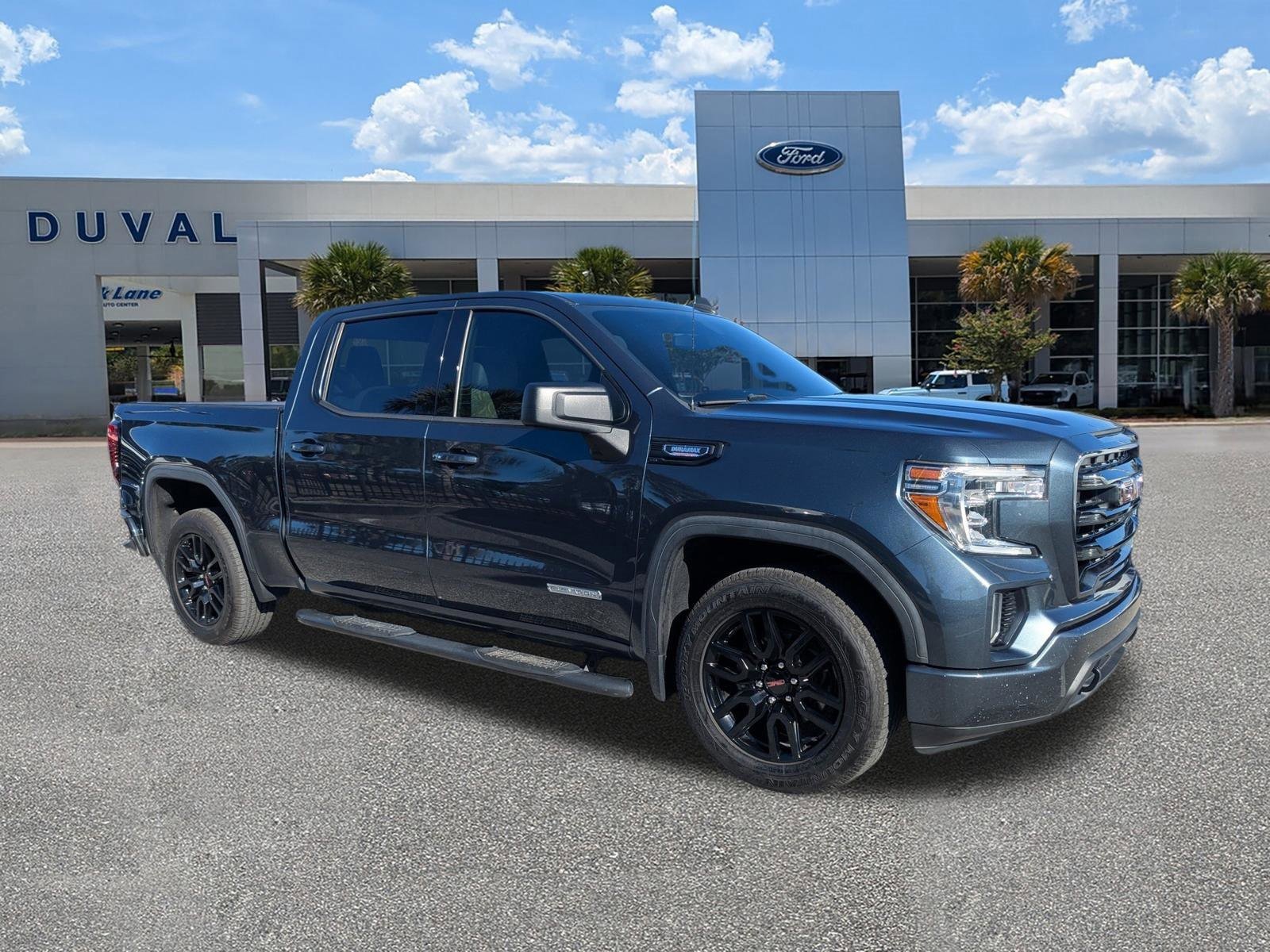 Used 2020 GMC Sierra 1500 Elevation w/ Elevation Value Package image 2