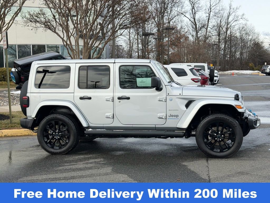 Used 2024 Jeep Wrangler Unlimited Sahara w/ Technology Group image 4