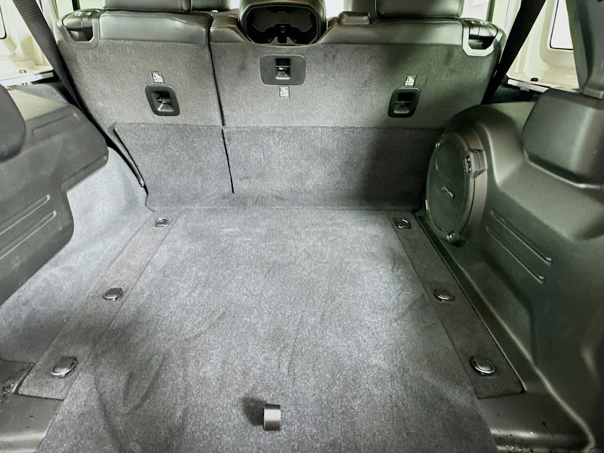 Used 2024 Jeep Wrangler Sahara w/ Technology Group image 28