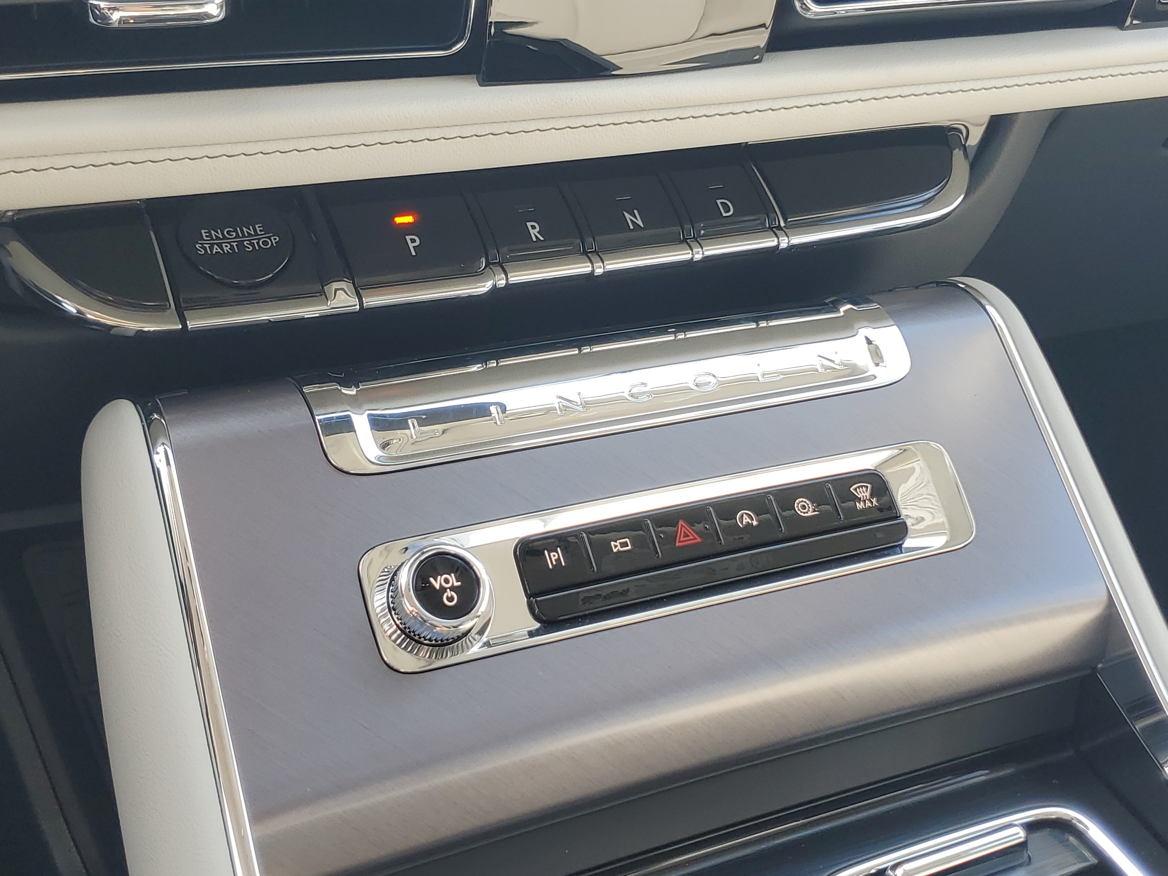 New 2027 Lincoln Aviator AWD image 21