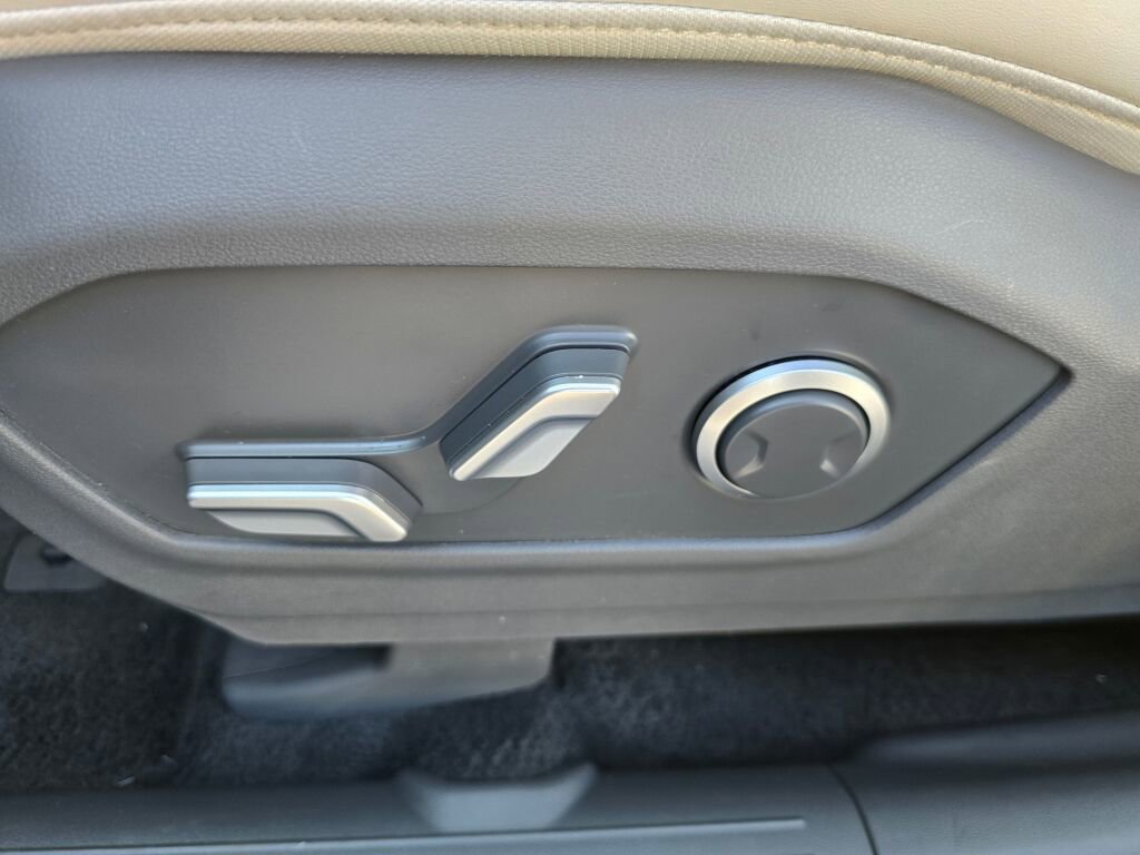 Used 2025 Hyundai Santa Fe SEL image 19