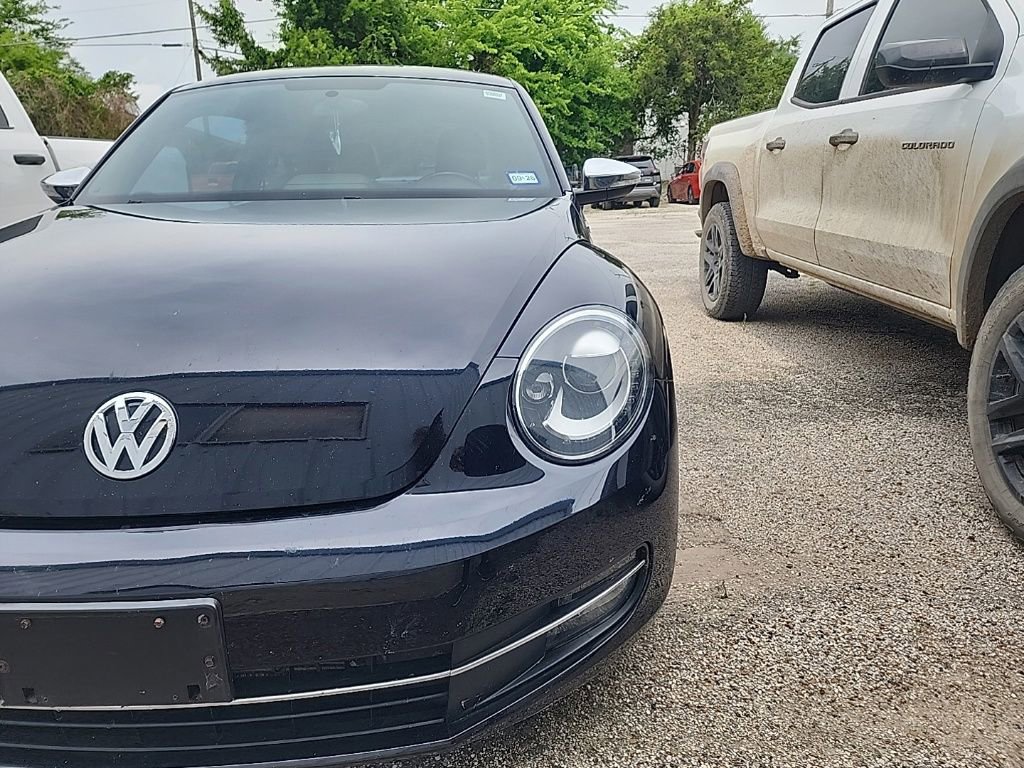 Used 2013 Volkswagen Beetle 2.0T FWD image 9