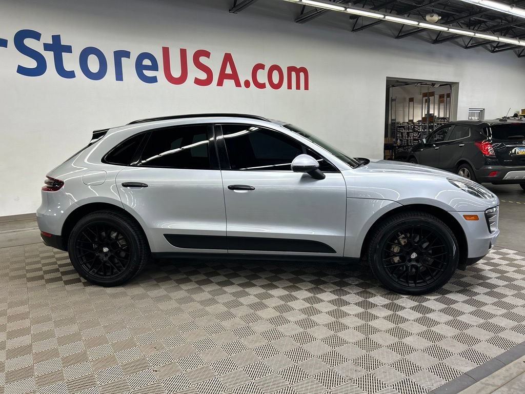 Used 2017 Porsche Macan S w/ Premium Package Plus AWD/4WD image 9