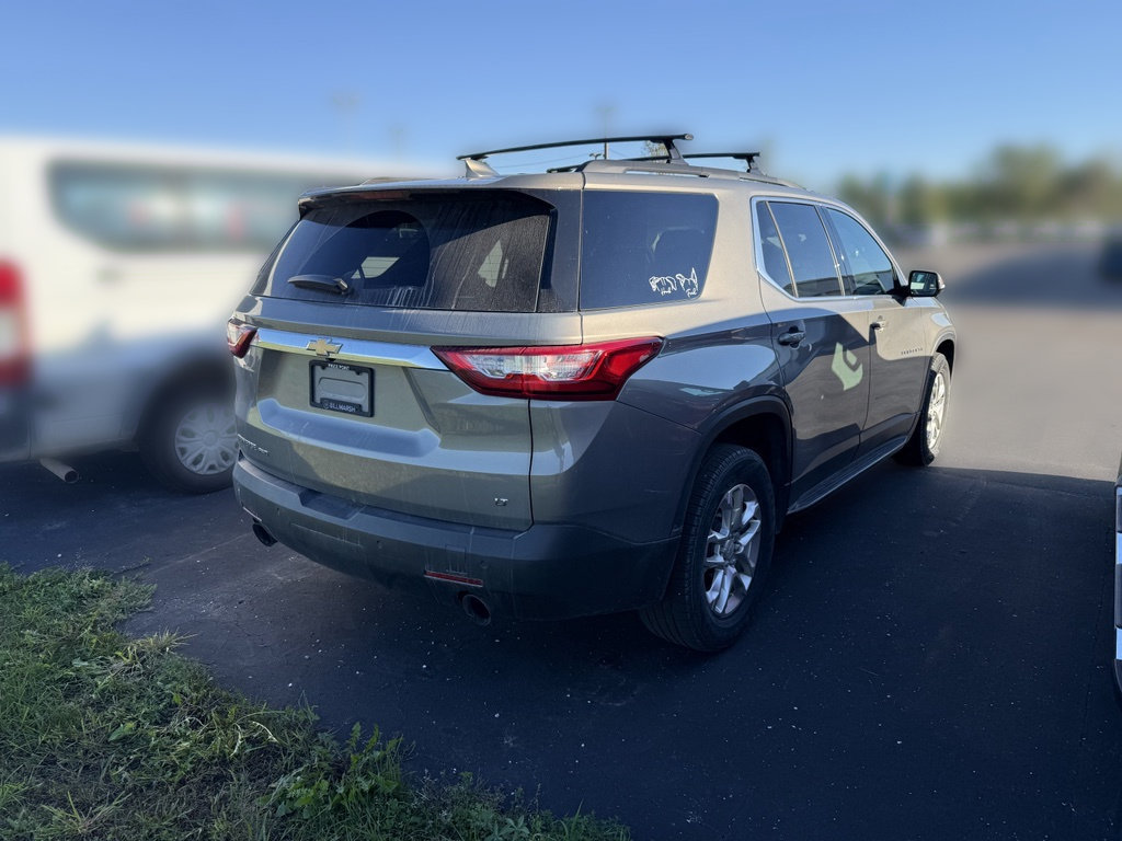 Used 2019 Chevrolet Traverse LT w/ LPO, 'HIT The Road' Package AWD/4WD image 4