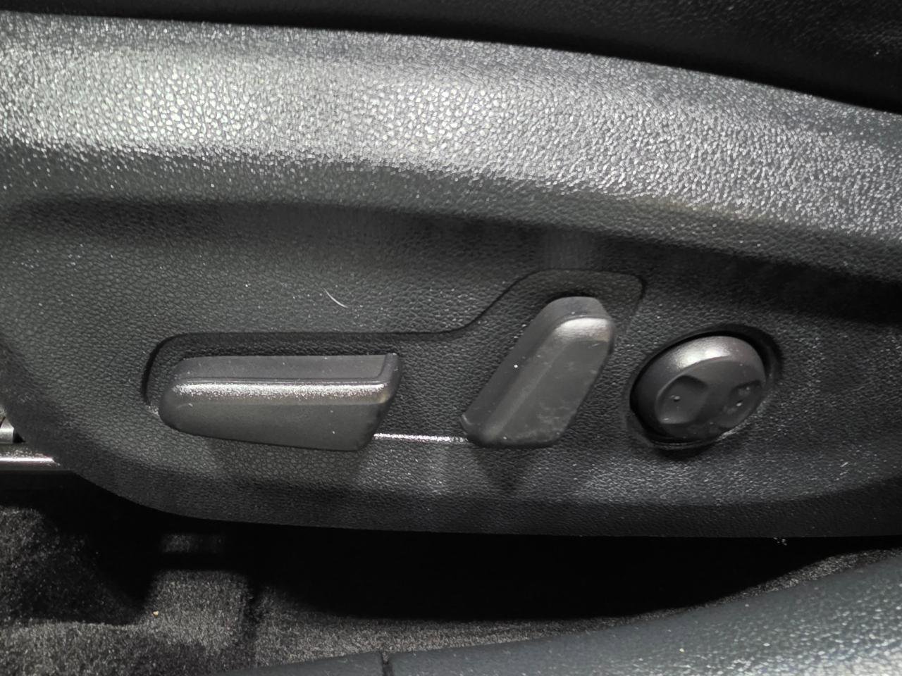 Used 2018 Kia Niro Touring image 16