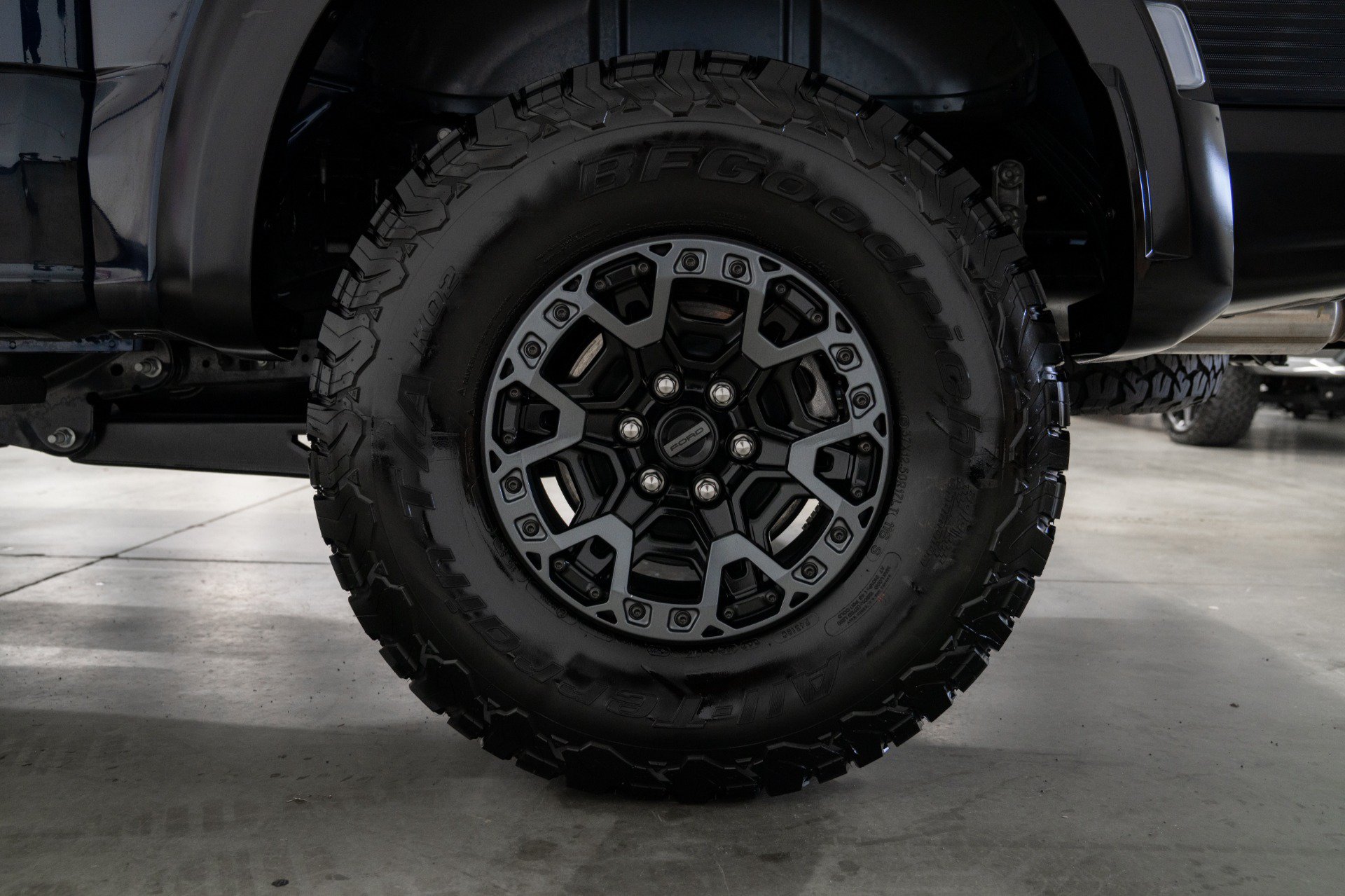 Used 2025 Ford F150 Raptor w/ Equipment Group 803A Raptor R AWD/4WD image 10