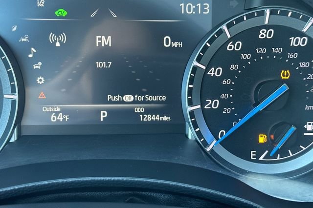 Used 2022 Toyota Highlander XLE AWD/4WD image 30