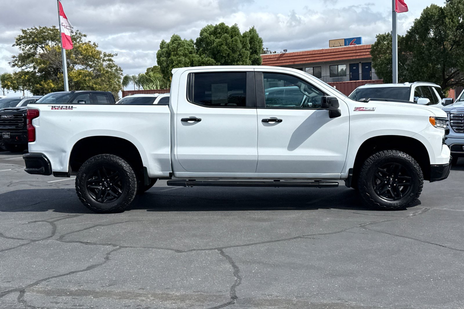 Used 2023 Chevrolet Silverado 1500 LT Trail Boss w/ Protection Package AWD/4WD image 3
