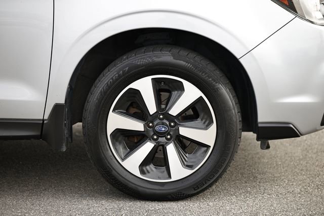 Used 2017 Subaru Forester 2.5i Limited w/ Protection Package #2 image 5
