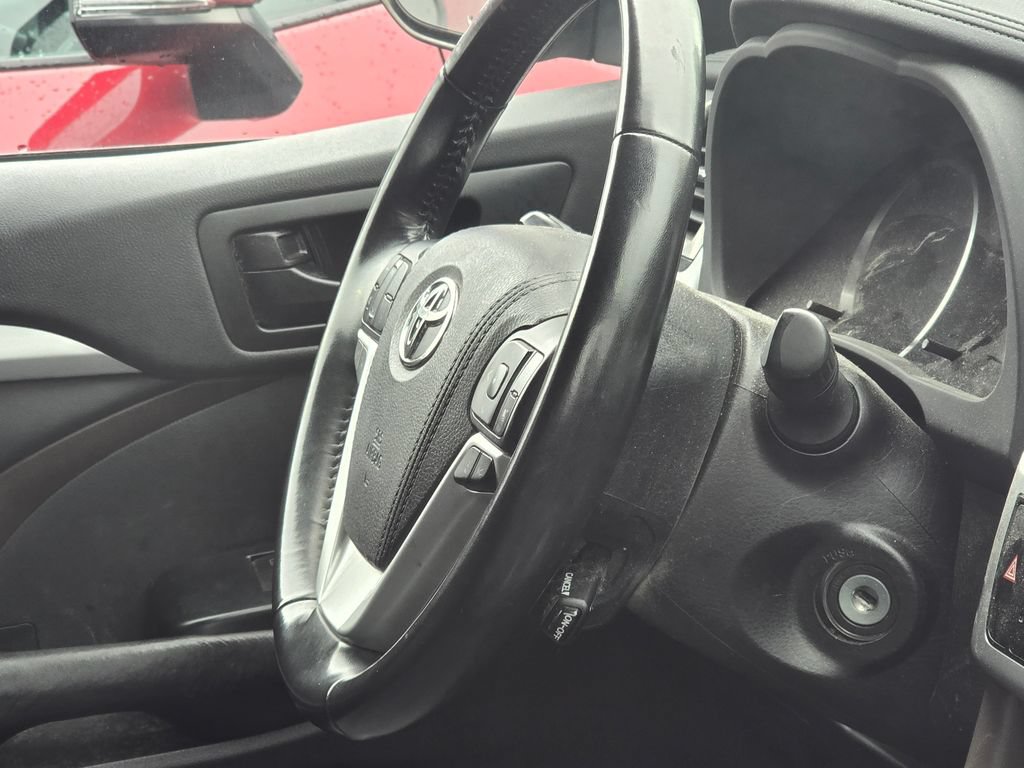 Certified 2017 Toyota Highlander Plus AWD/4WD image 19