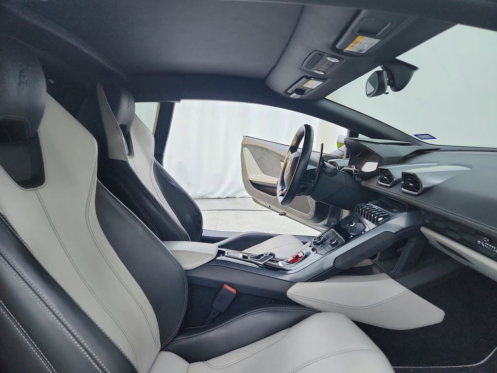 Used 2015 Lamborghini Huracan LP 610-4 image 24