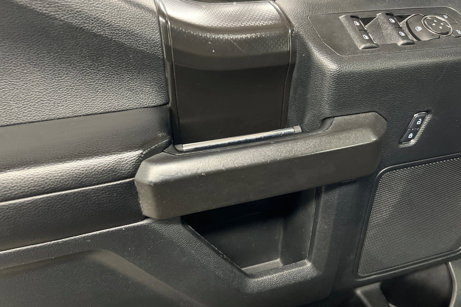 Used 2019 Ford F150 XL w/ Equipment Group 101A Mid AWD/4WD image 11
