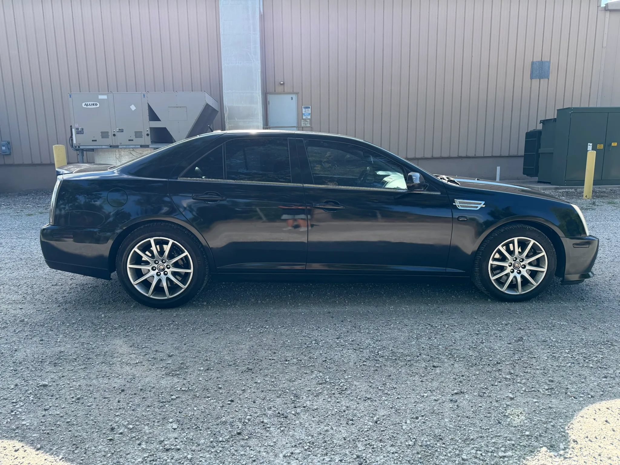 Used 2008 Cadillac STS V RWD image 4