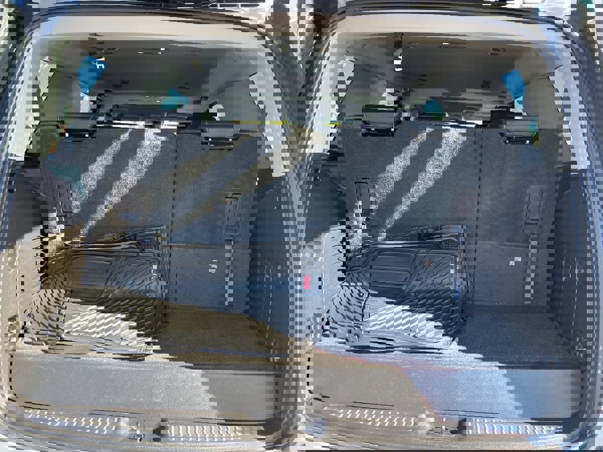 Used 2018 Chevrolet Tahoe LT image 33