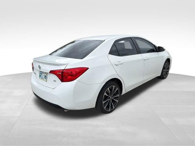 Used 2017 Toyota Corolla SE FWD image 3