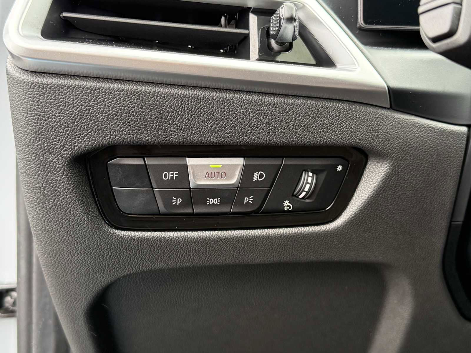 New 2026 BMW 330i xDrive xDrive w/ M Sport Package image 36