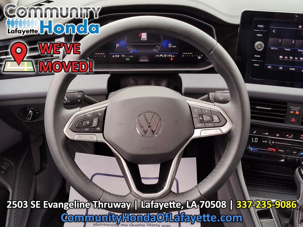 Used 2025 Volkswagen Jetta SE w/ Black Wheel Package FWD image 26